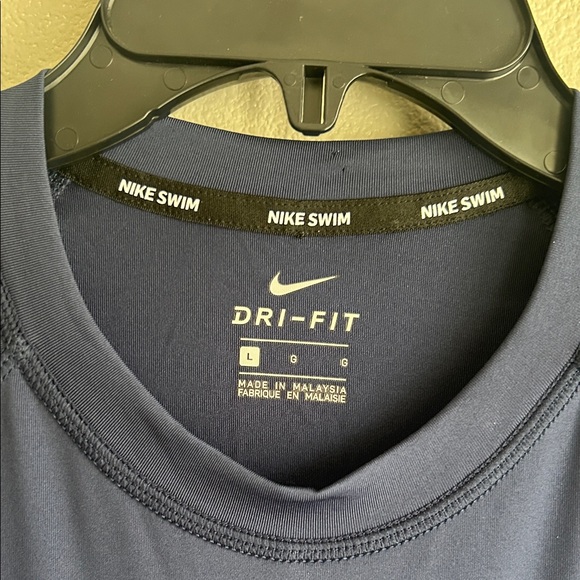 Nike Hydroguard Swim Navy Long Sleeve Performance Top Size Large - Picture 3 of 4